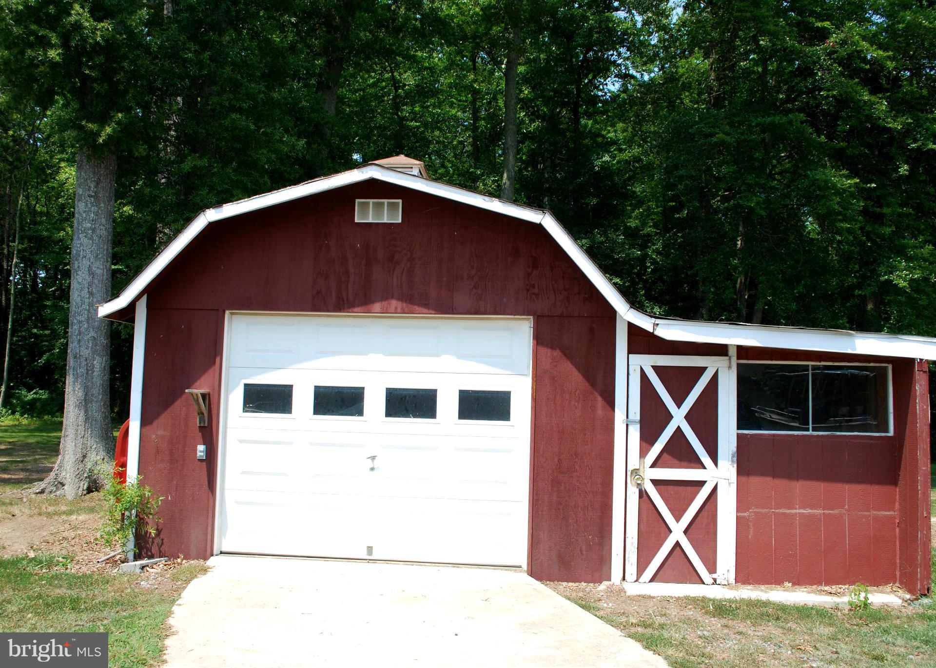 COBB ISLAND - Residential