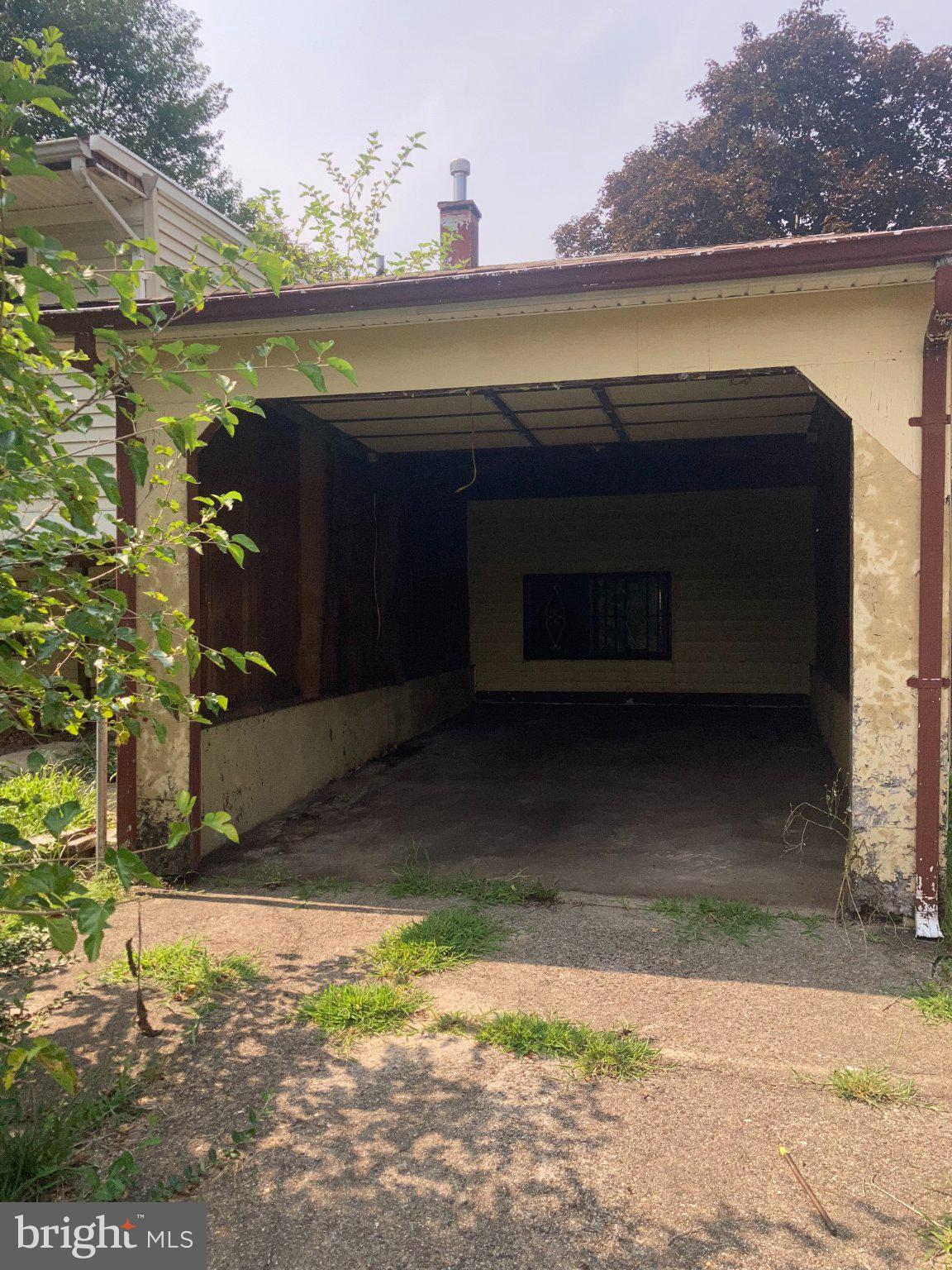 212 COLLEGE DRIVE