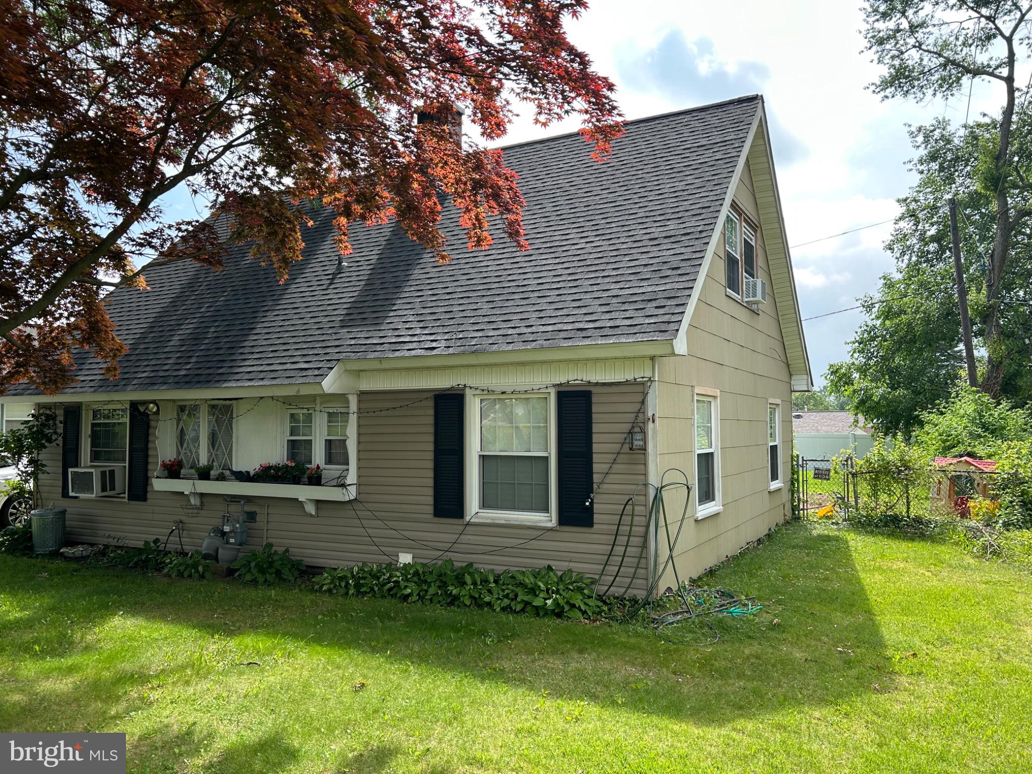 65 PEACOCK LANE