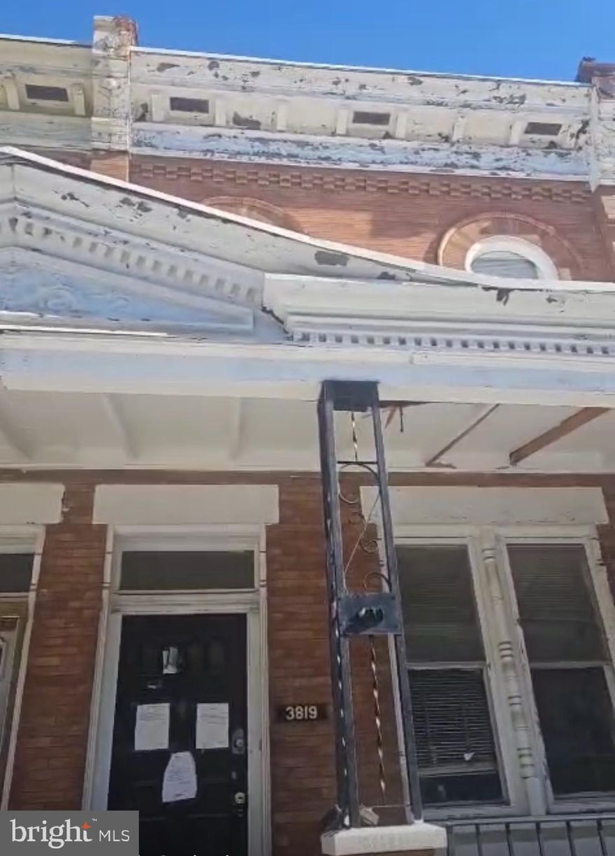 Over 1400 sq ft legal duplex. Previous zoning documents were granted for a duplex and property is set up as a duplex and has continuously been used as a duplex.  Sold as is, cash only deal, no hard money, purchased from Philadelphia mortgage sale, quick closing. Property is vacant.