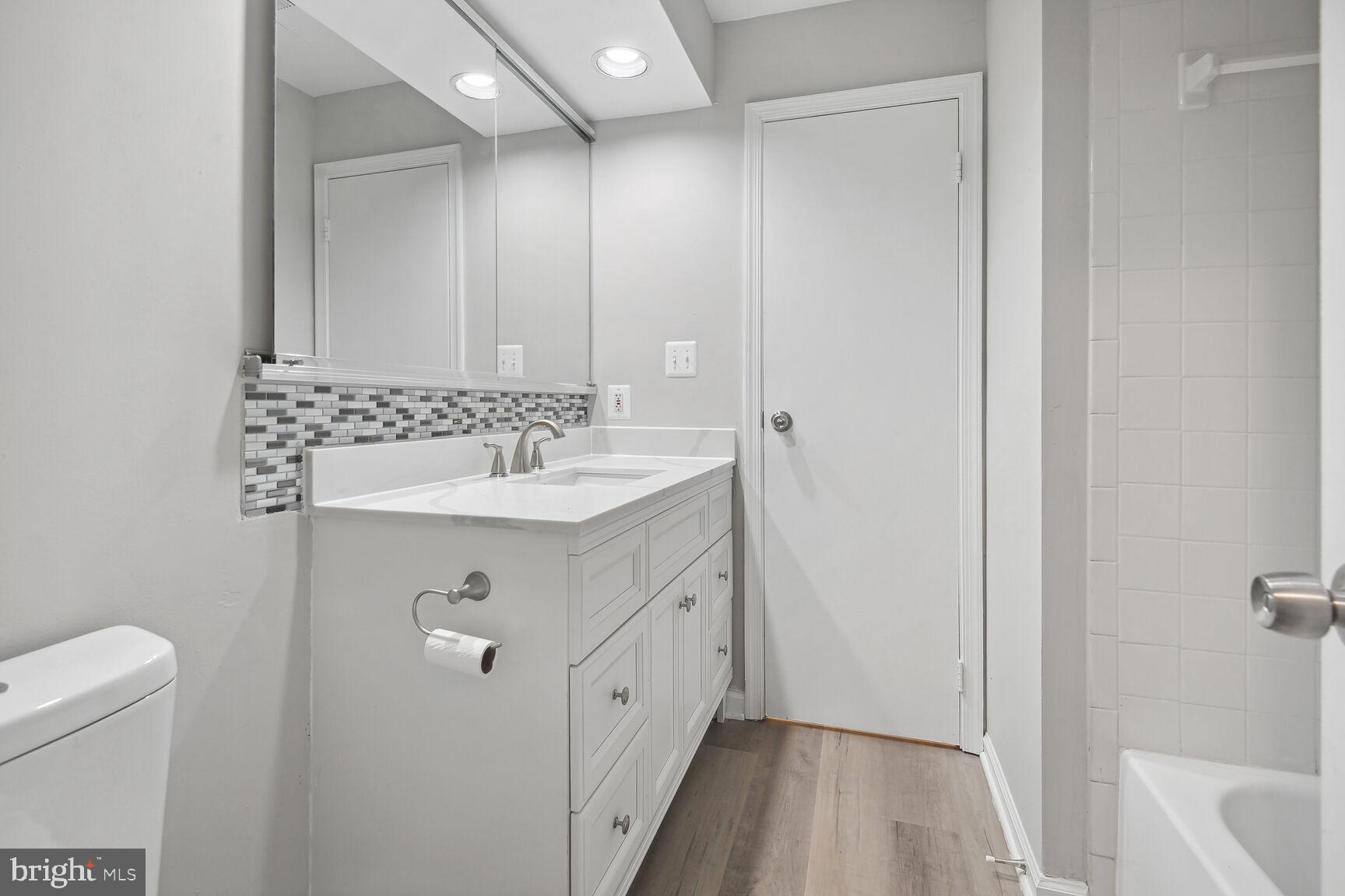 STOCKBRIDGE CONDO - Residential