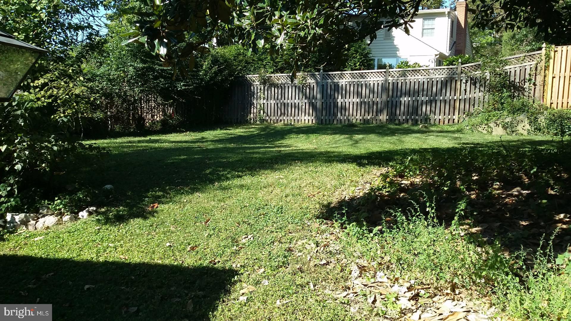 PARKWOOD - Residential Lease