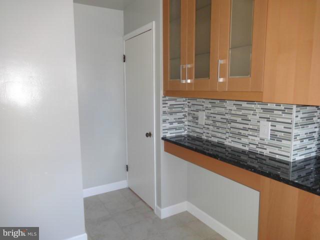 PARKWOOD - Residential Lease