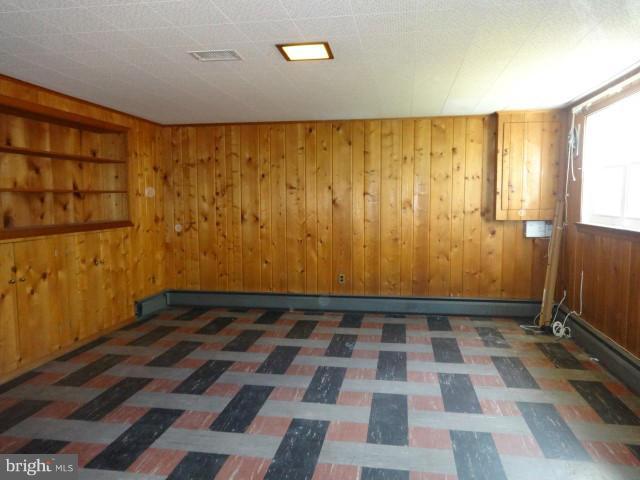 PARKWOOD - Residential Lease