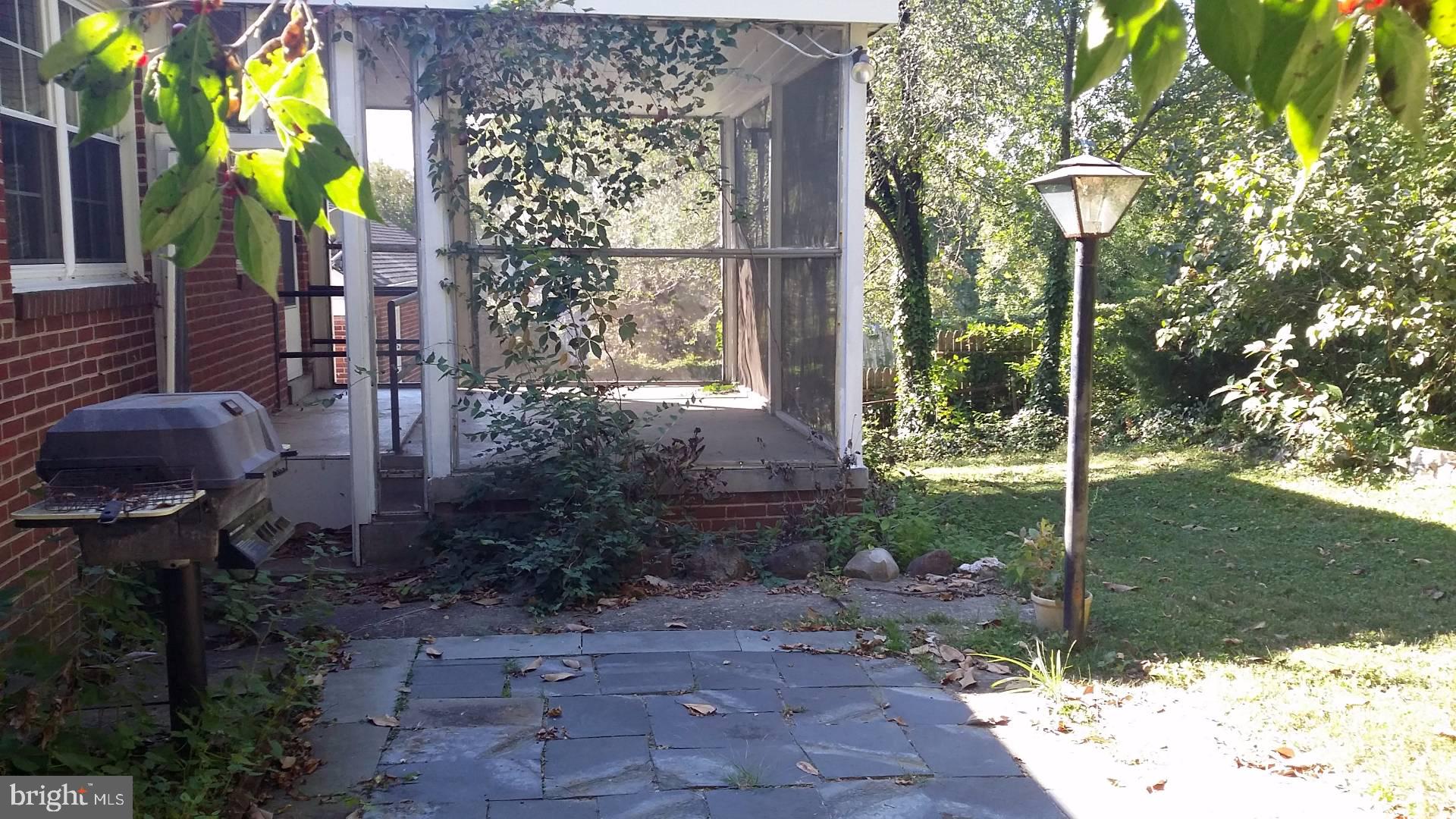 PARKWOOD - Residential Lease