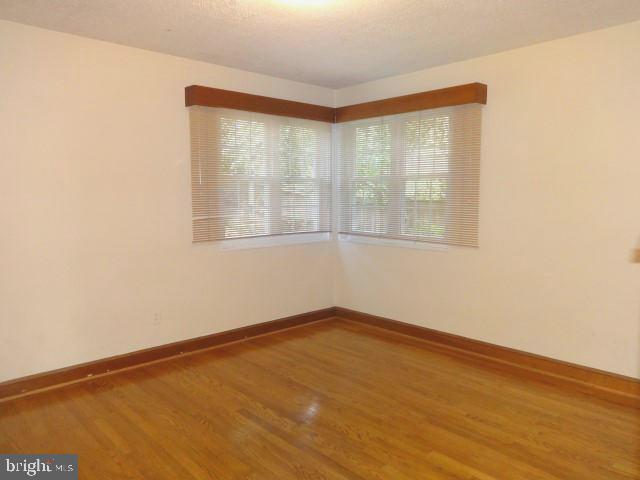 PARKWOOD - Residential Lease