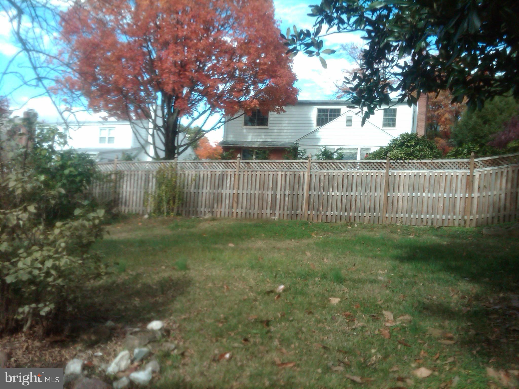 PARKWOOD - Residential Lease