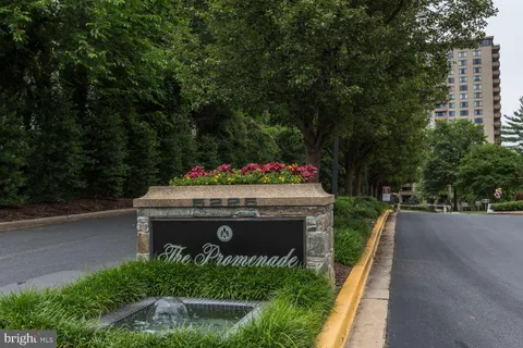 5225 Pooks Hill Road Unit 1412N, Bethesda, MD MLS: MDMC2148926