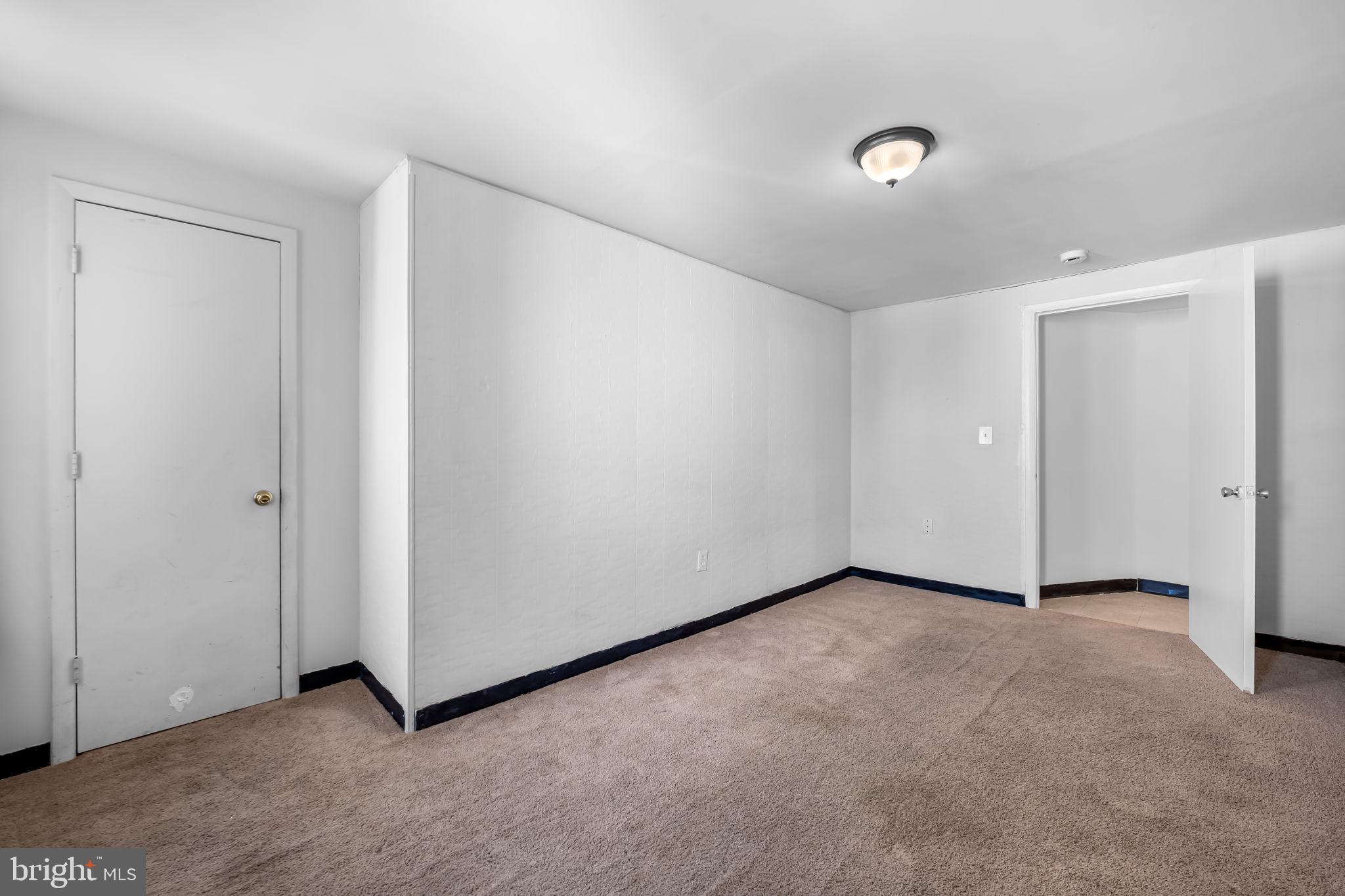 BALTIMORE HIGHLANDS - Residential Lease