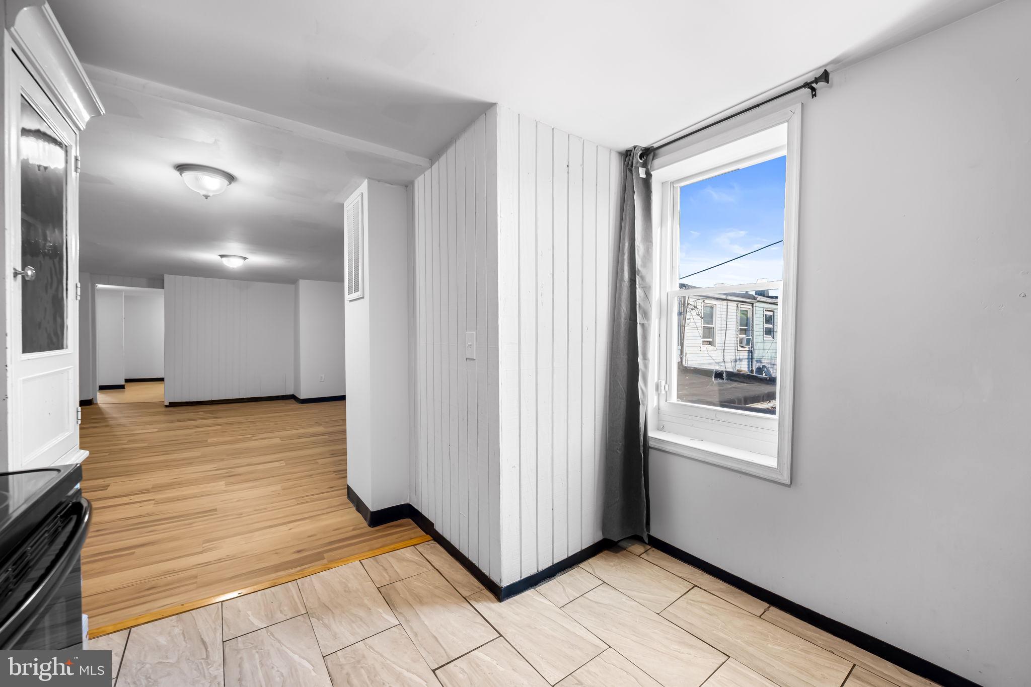 BALTIMORE HIGHLANDS - Residential Lease