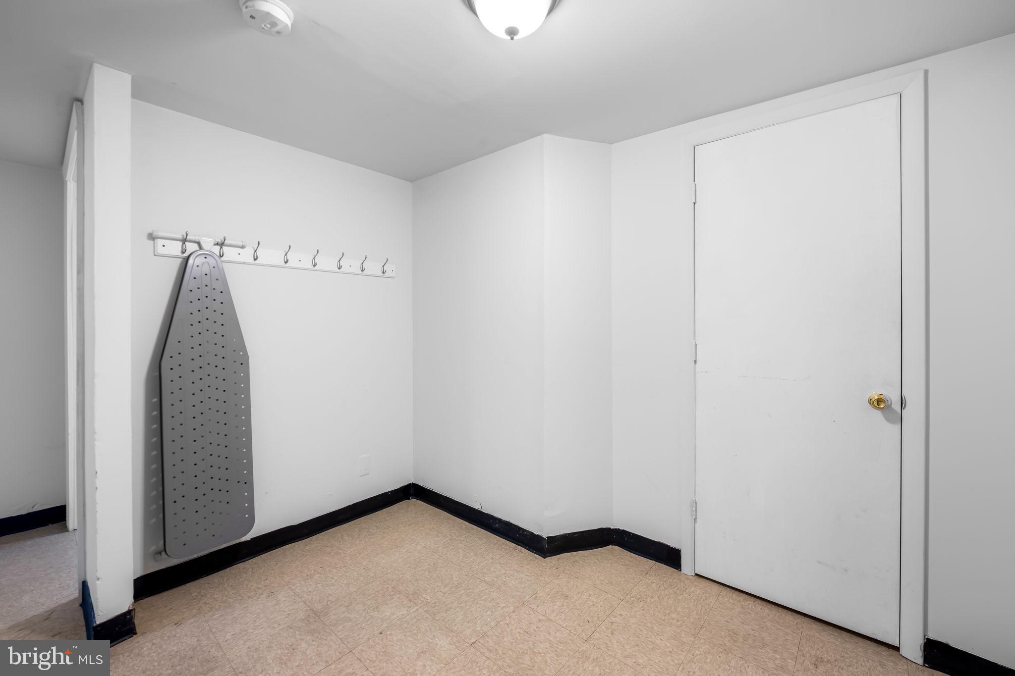 BALTIMORE HIGHLANDS - Residential Lease