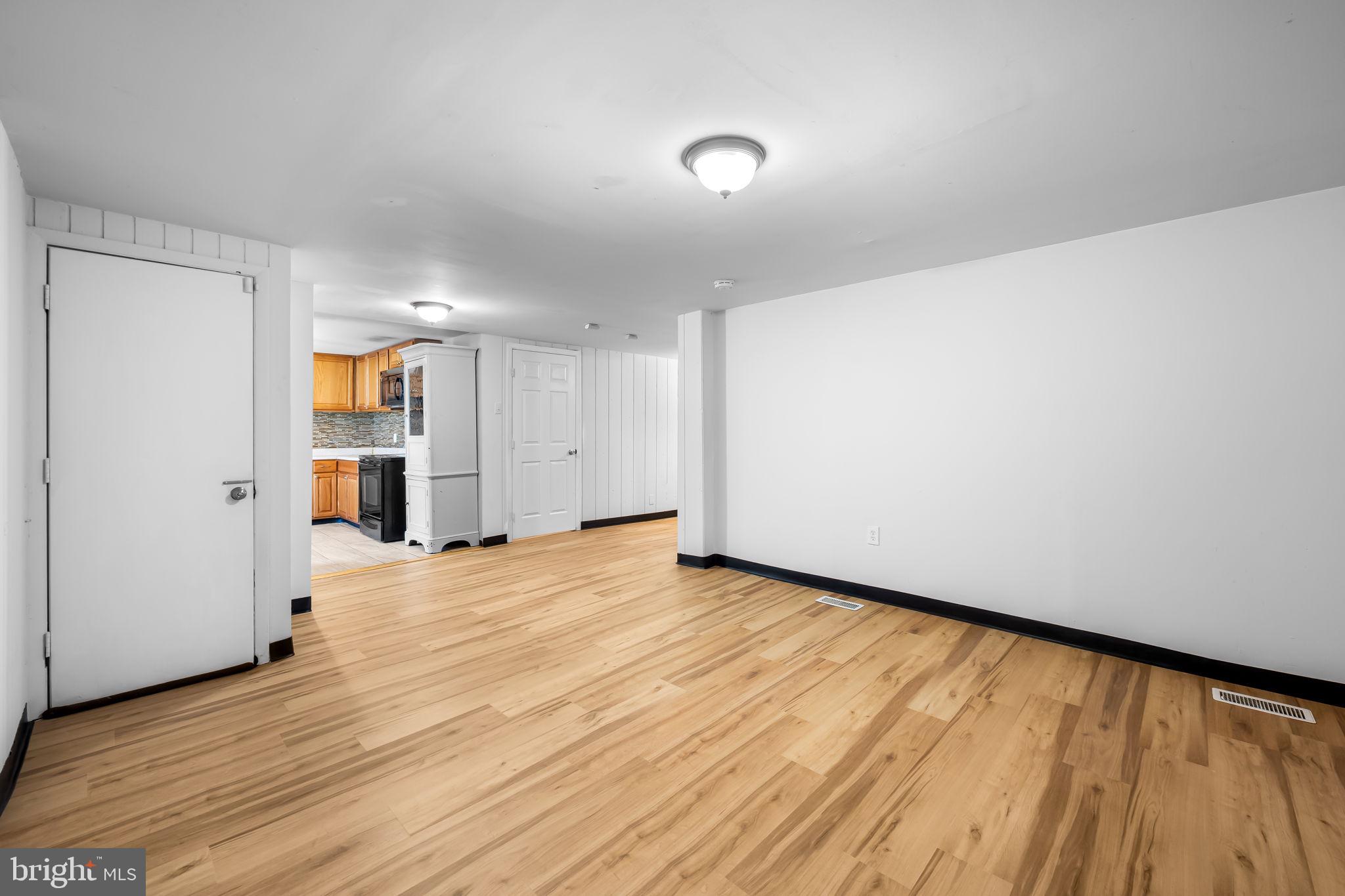 BALTIMORE HIGHLANDS - Residential Lease