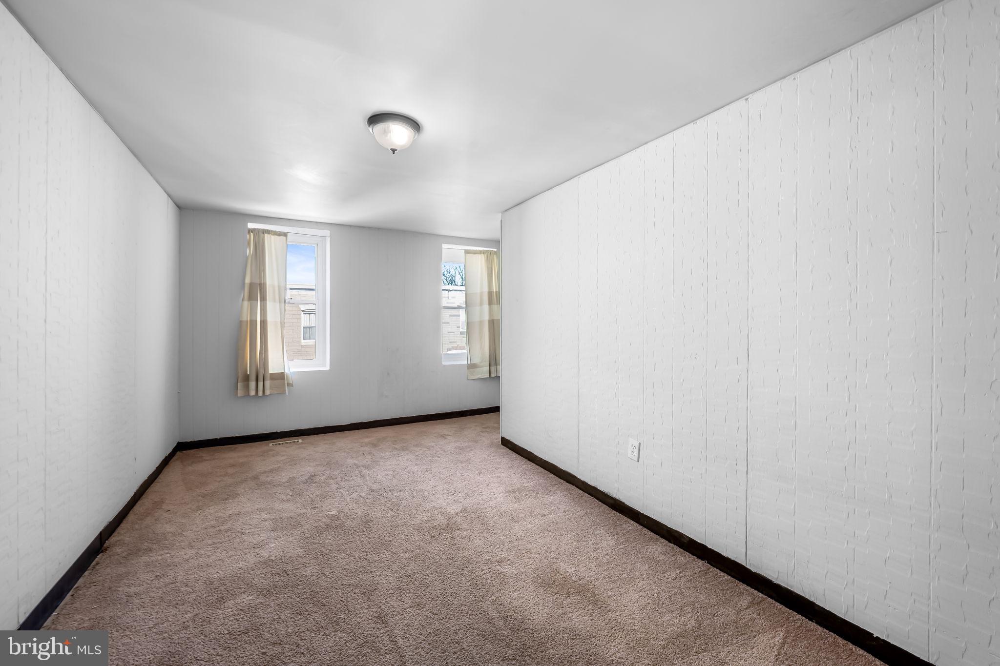 BALTIMORE HIGHLANDS - Residential Lease