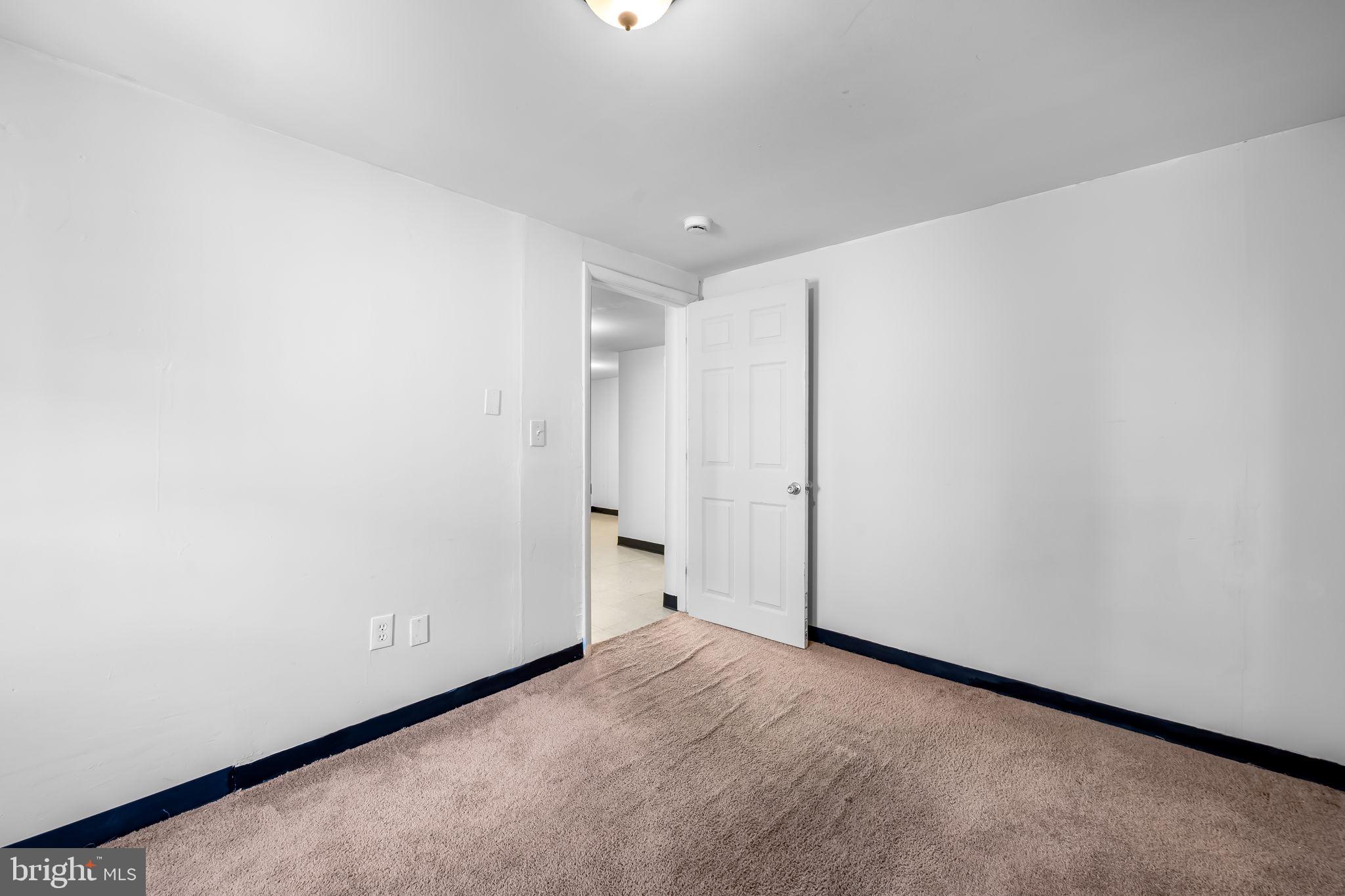 BALTIMORE HIGHLANDS - Residential Lease