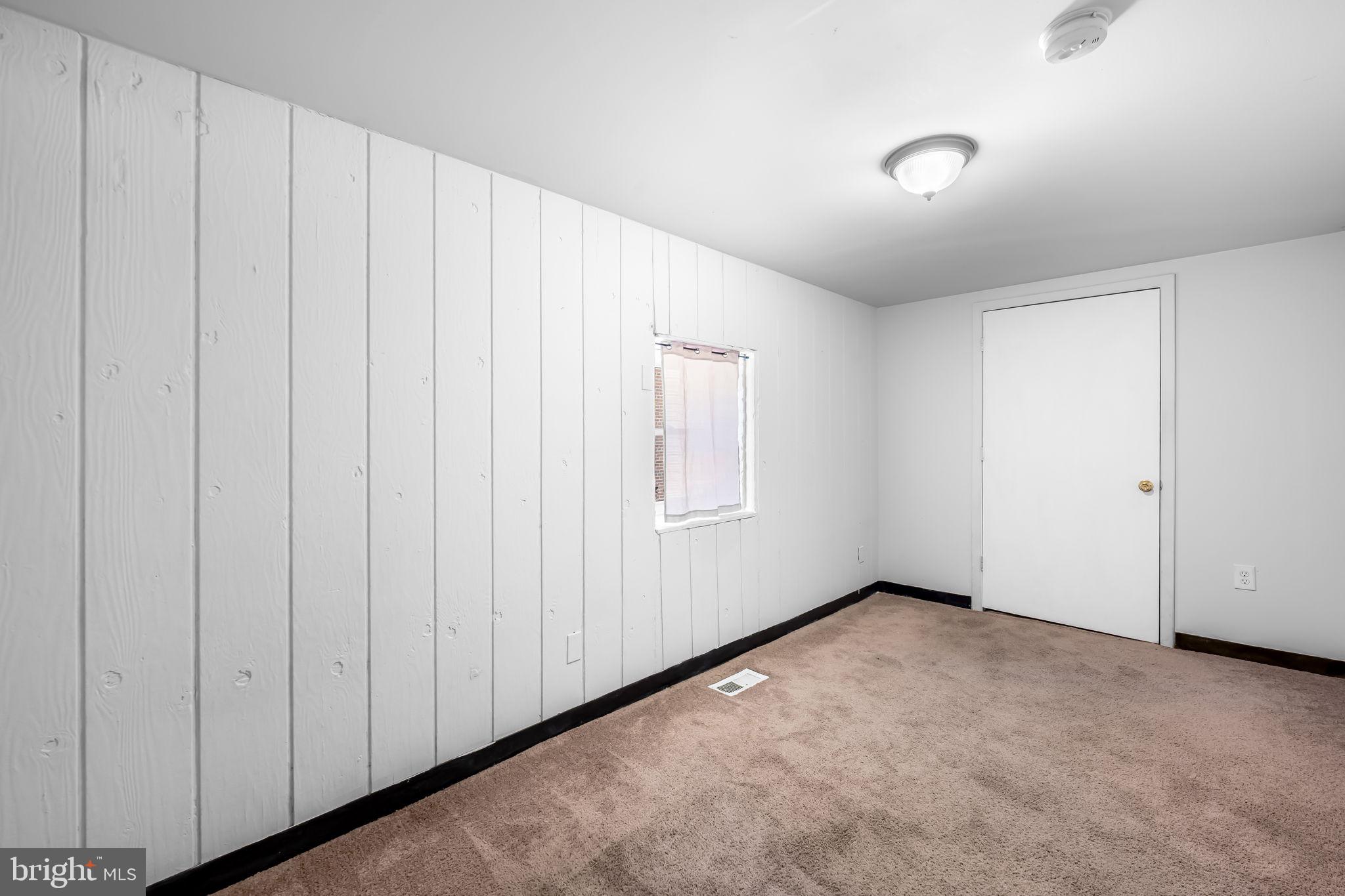 BALTIMORE HIGHLANDS - Residential Lease