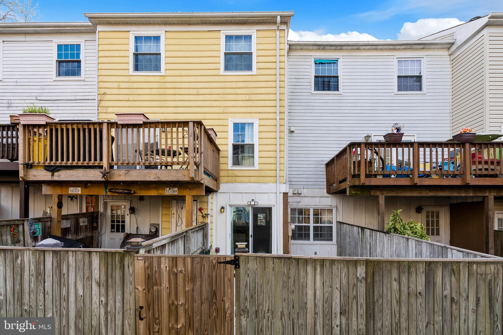 CROFTON MEWS - Residential Lease