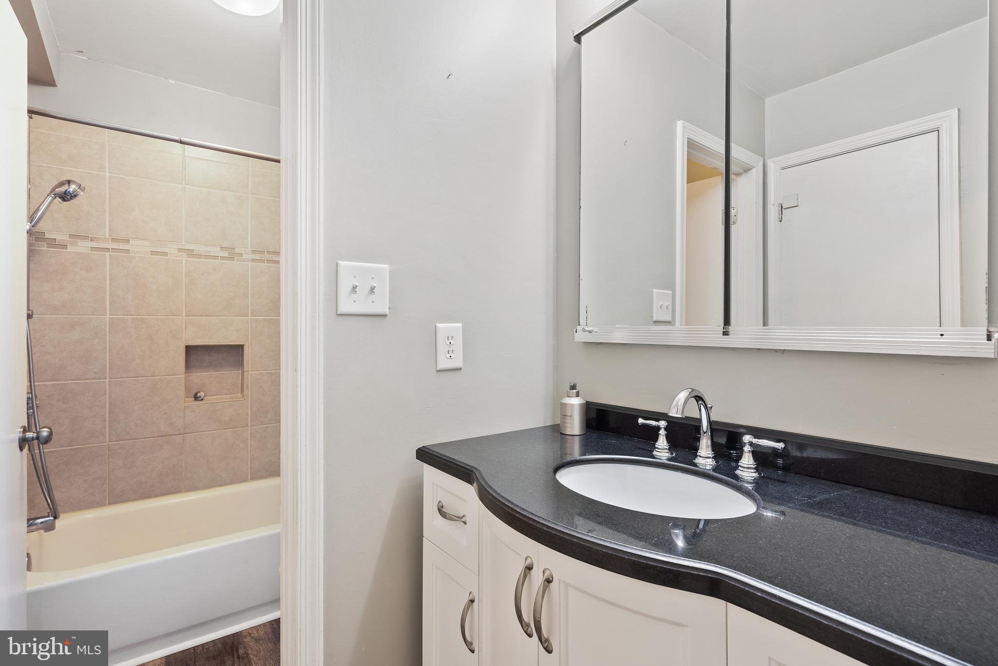 CROFTON MEWS - Residential Lease