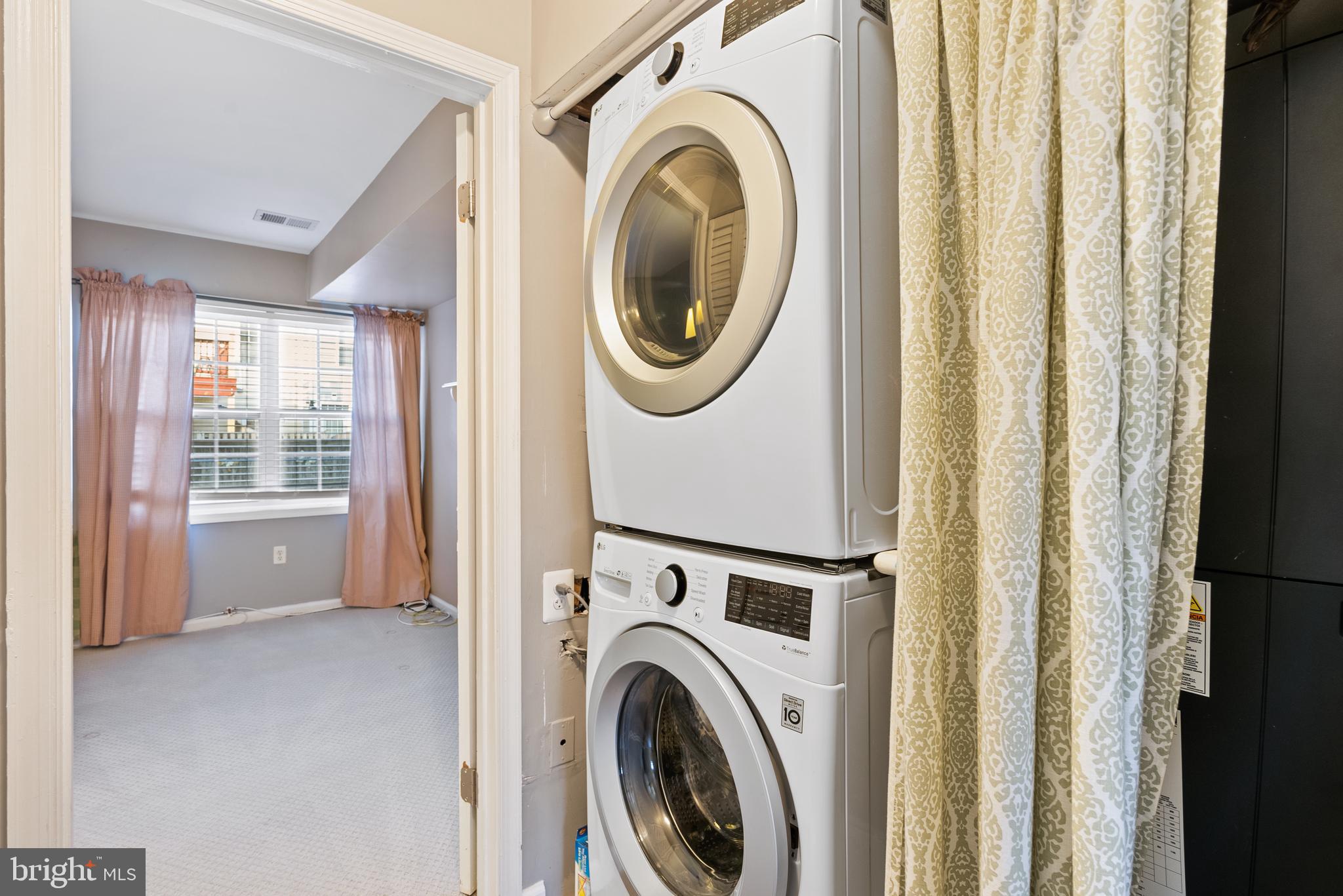 CROFTON MEWS - Residential Lease