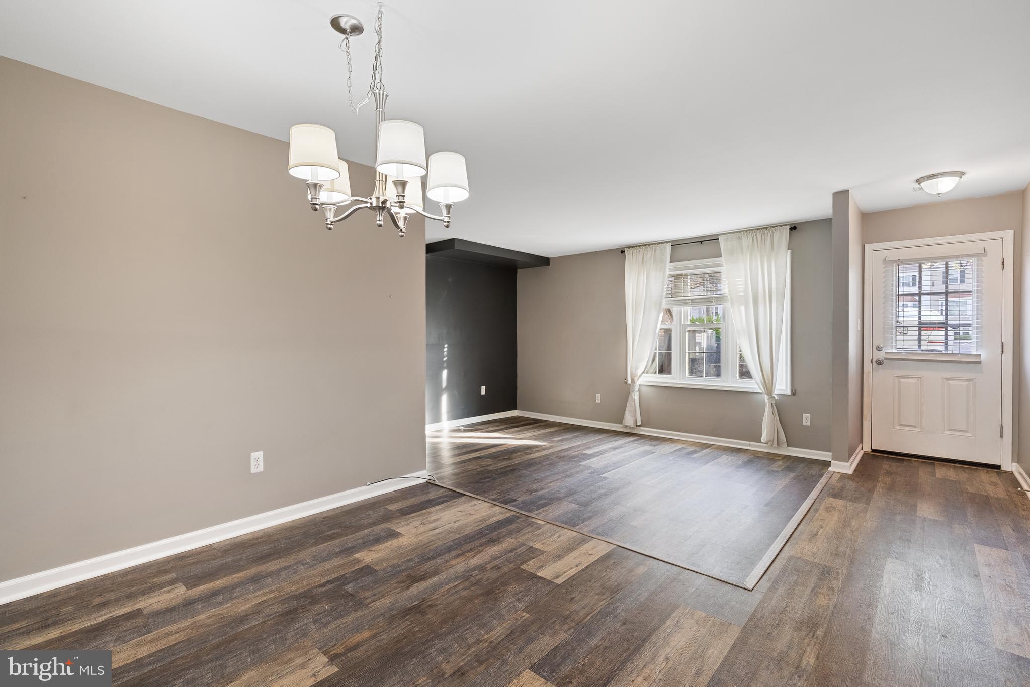 CROFTON MEWS - Residential Lease