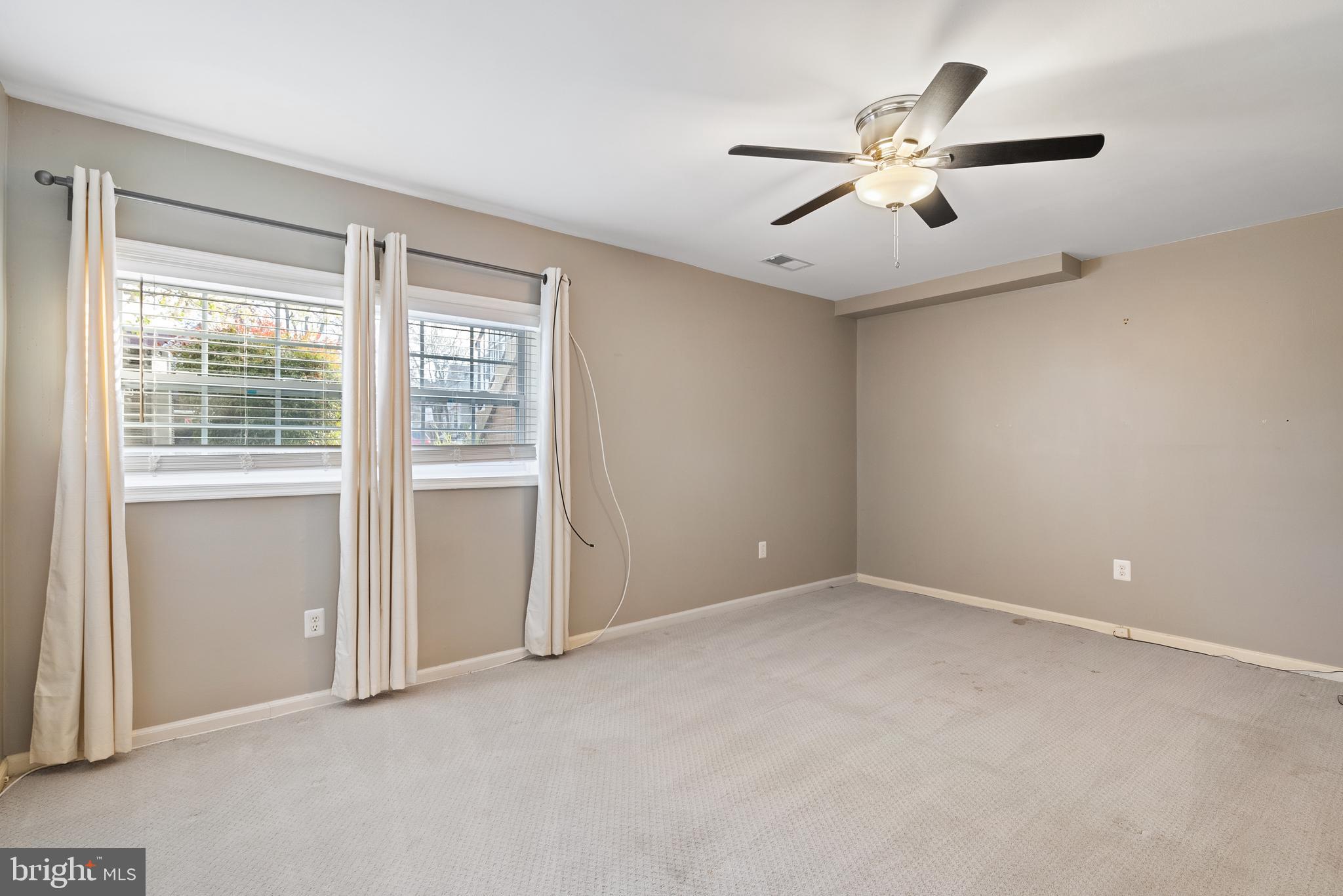 CROFTON MEWS - Residential Lease