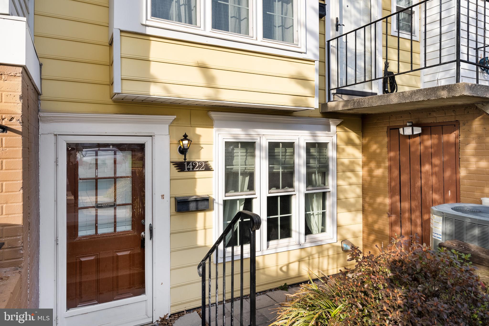 CROFTON MEWS - Residential Lease