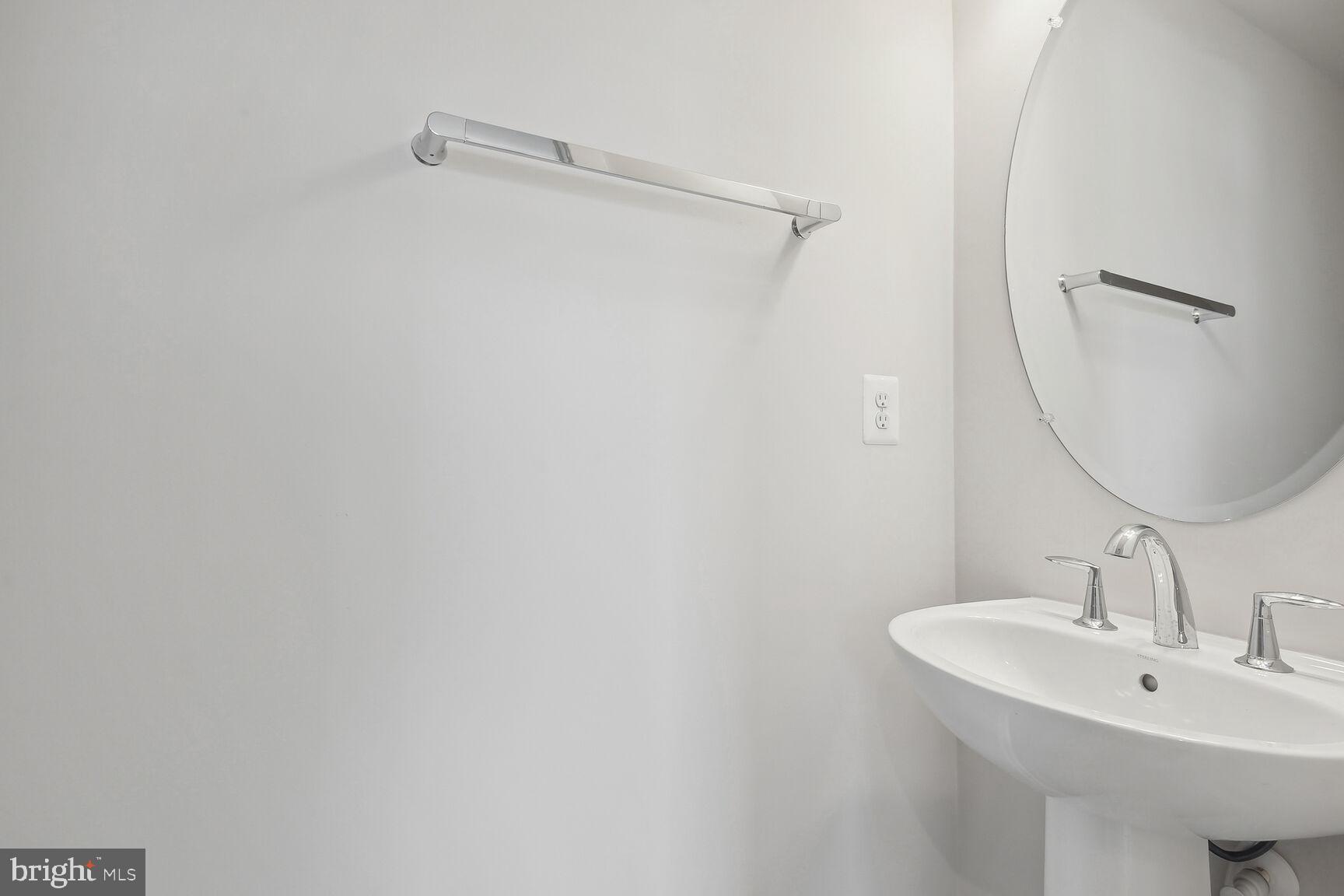 ARCOLA TOWN CENTER - Residential Lease