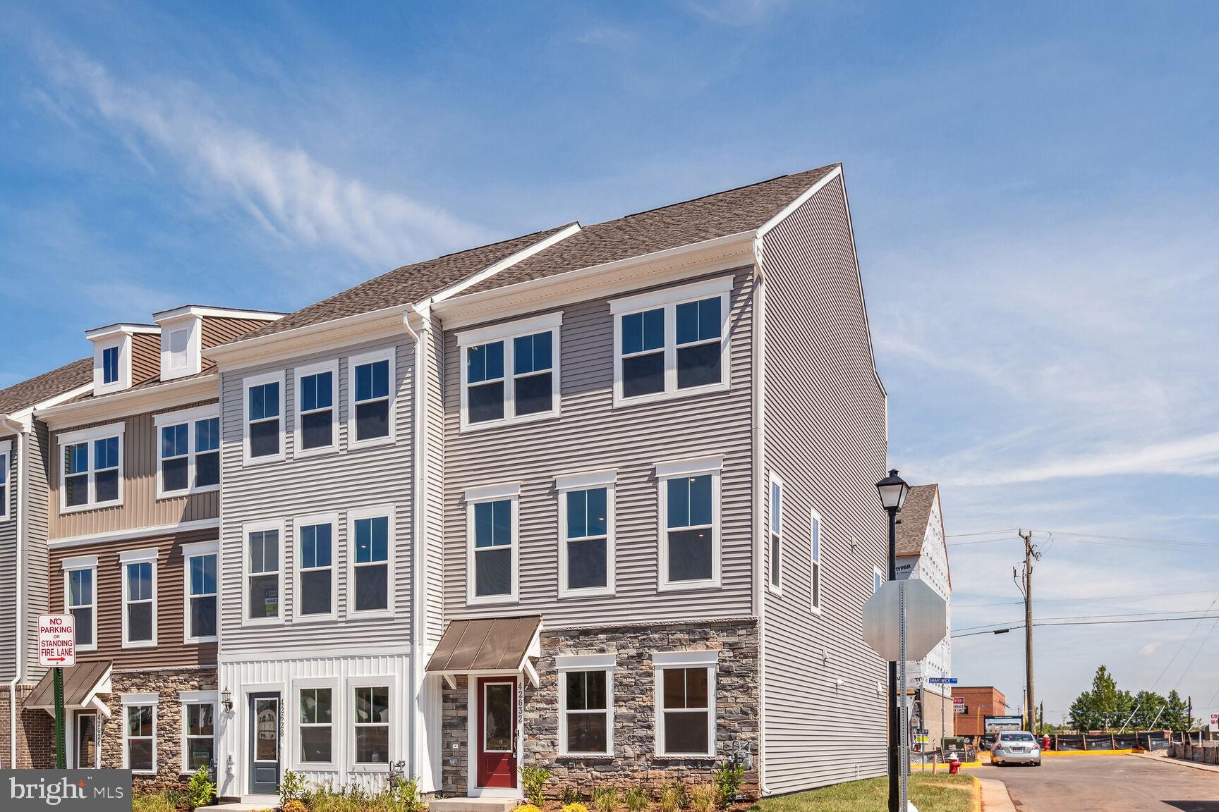 ARCOLA TOWN CENTER - Residential Lease