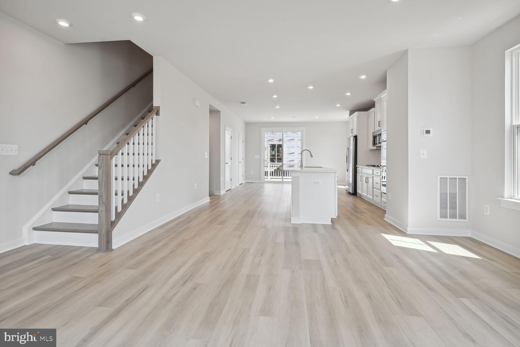 ARCOLA TOWN CENTER - Residential Lease