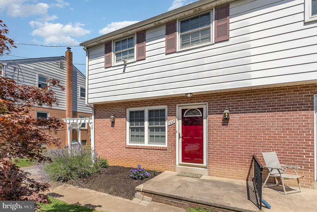 Photo of 1327 Wabank Road, Lancaster, PA 17603 (MLS # PALA2052514)