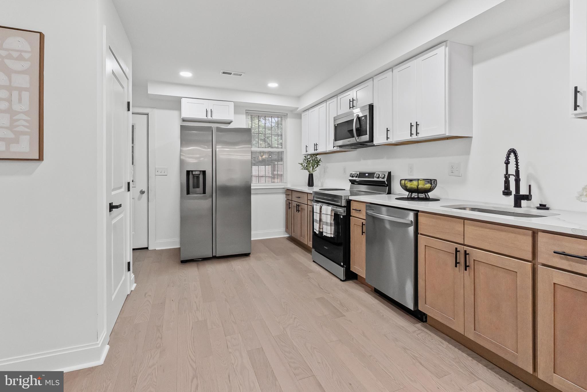 BIDDLE STREET - Residential Lease