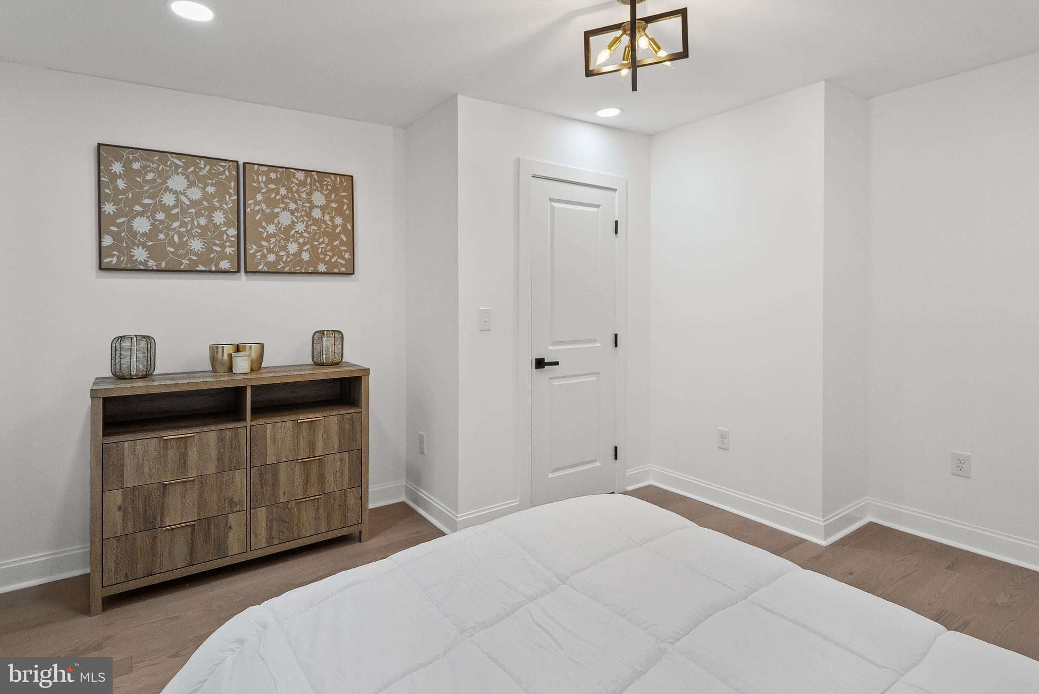 BIDDLE STREET - Residential Lease