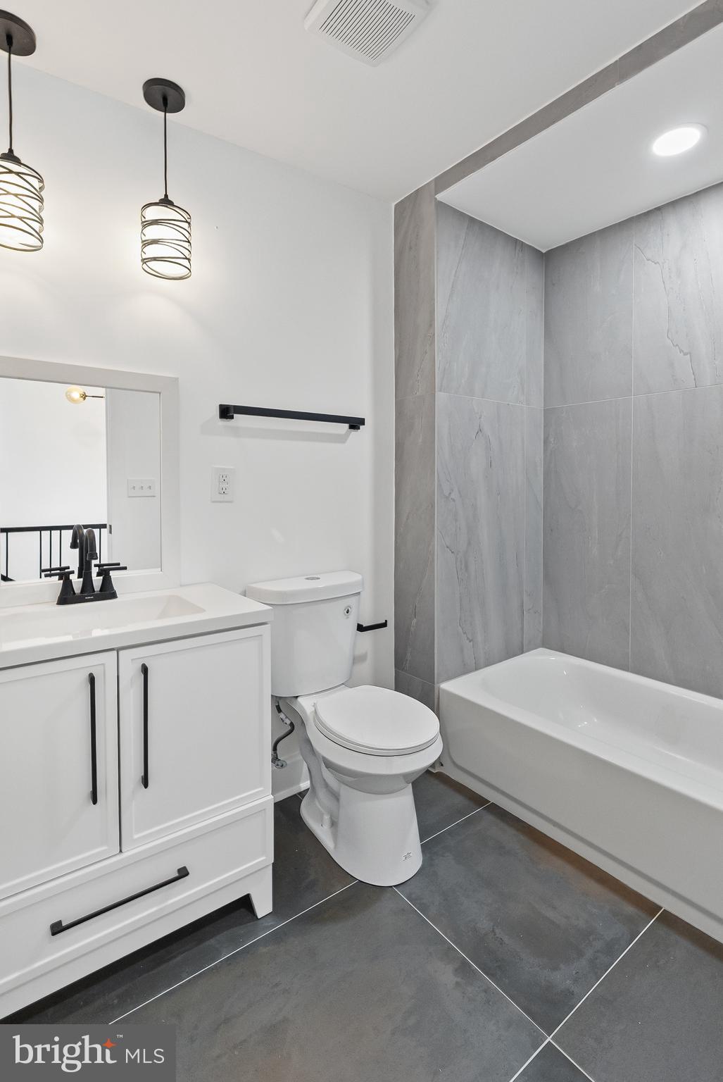 BIDDLE STREET - Residential Lease