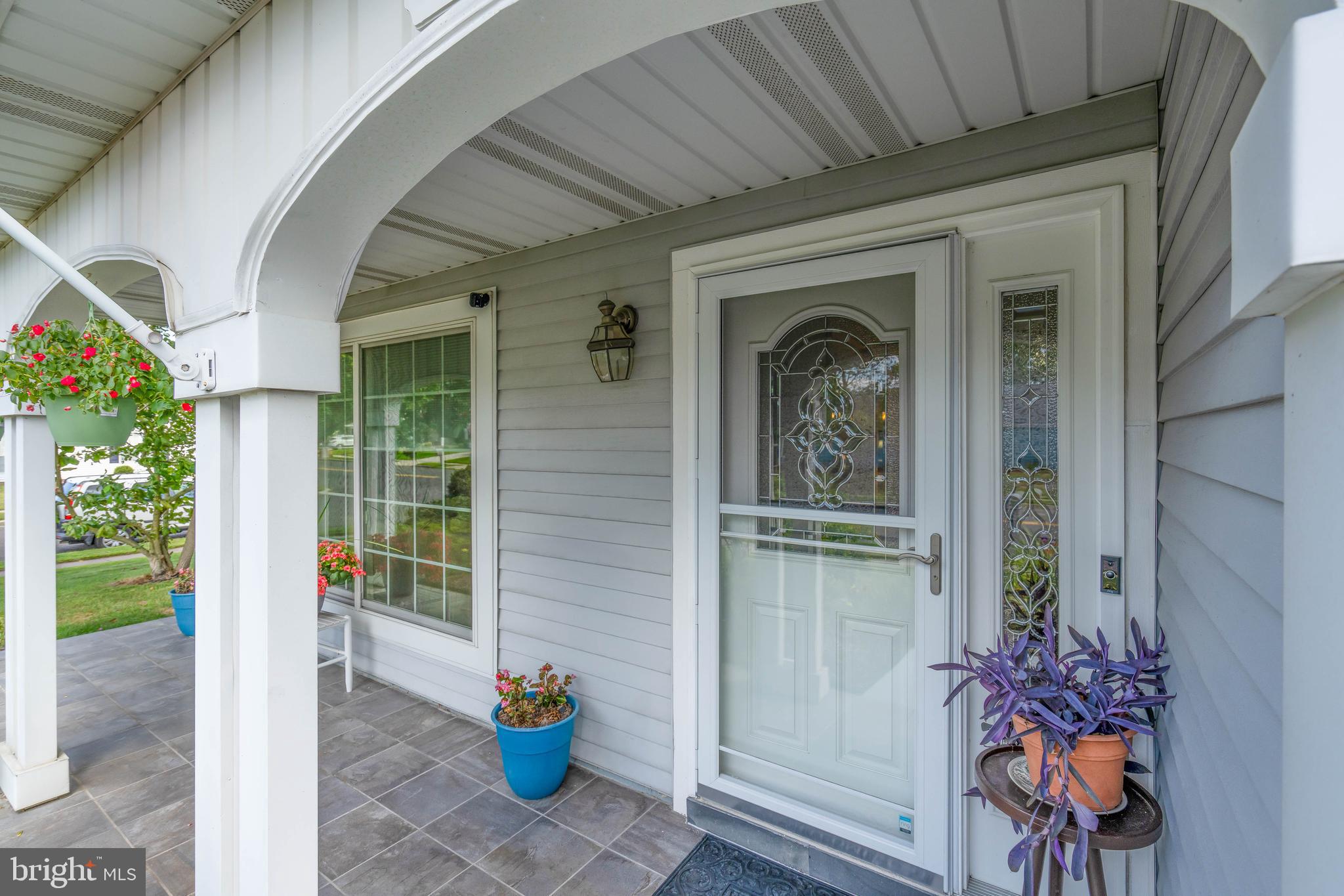 985 N WESTMINSTER DRIVE N