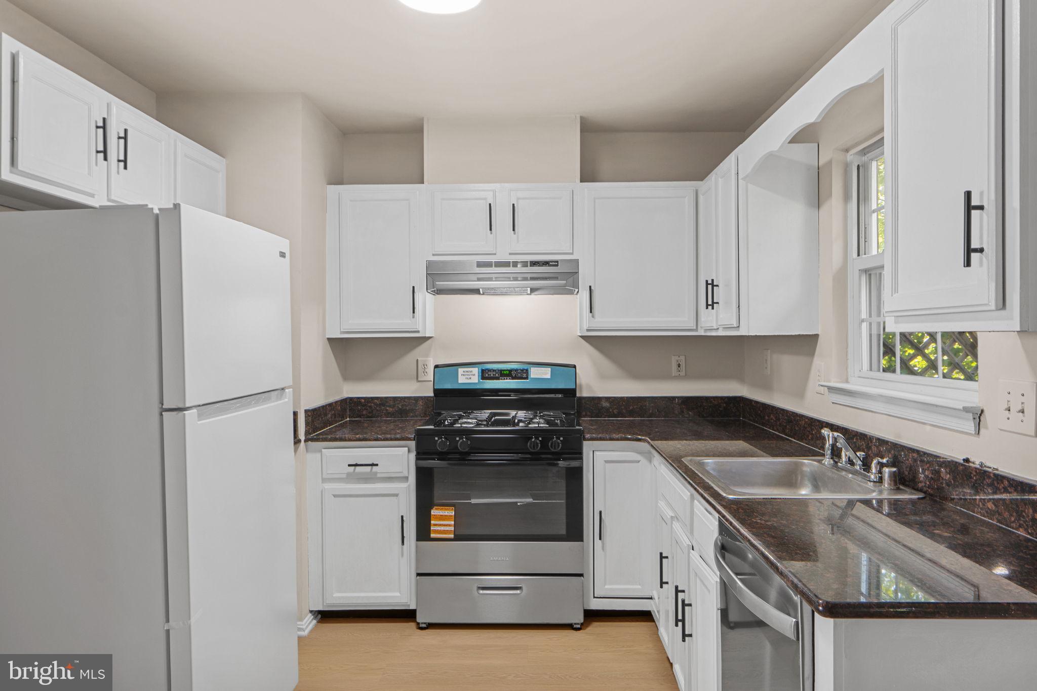 COMMONS OF AVALON - Residential