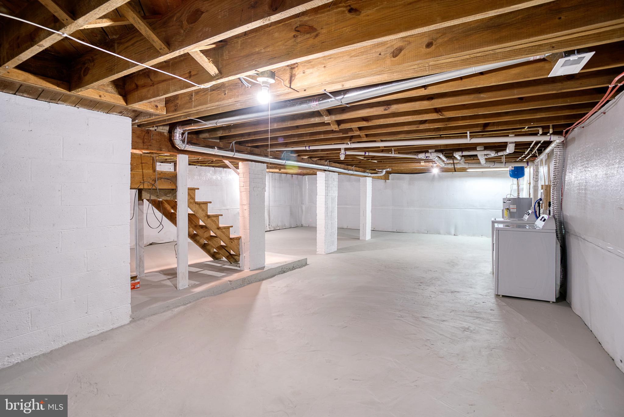 WARRINGTON HILLS - Residential