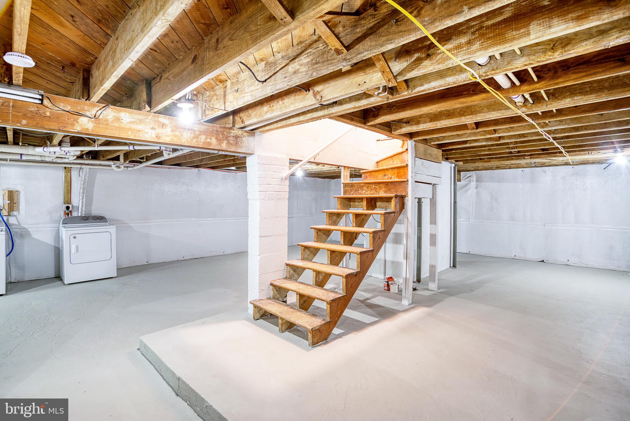 WARRINGTON HILLS - Residential