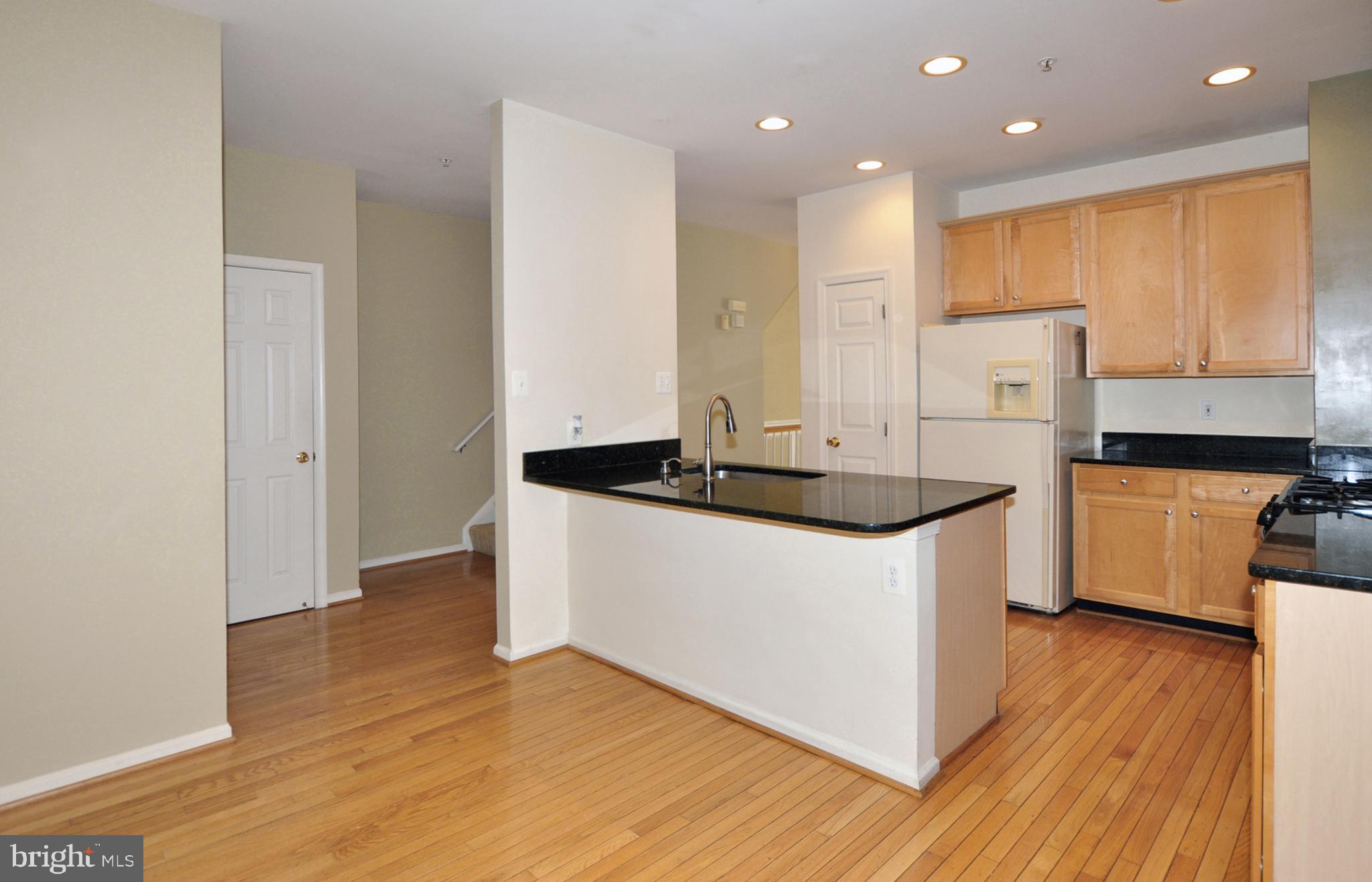 KING FARM WATKINS POND - Residential Lease