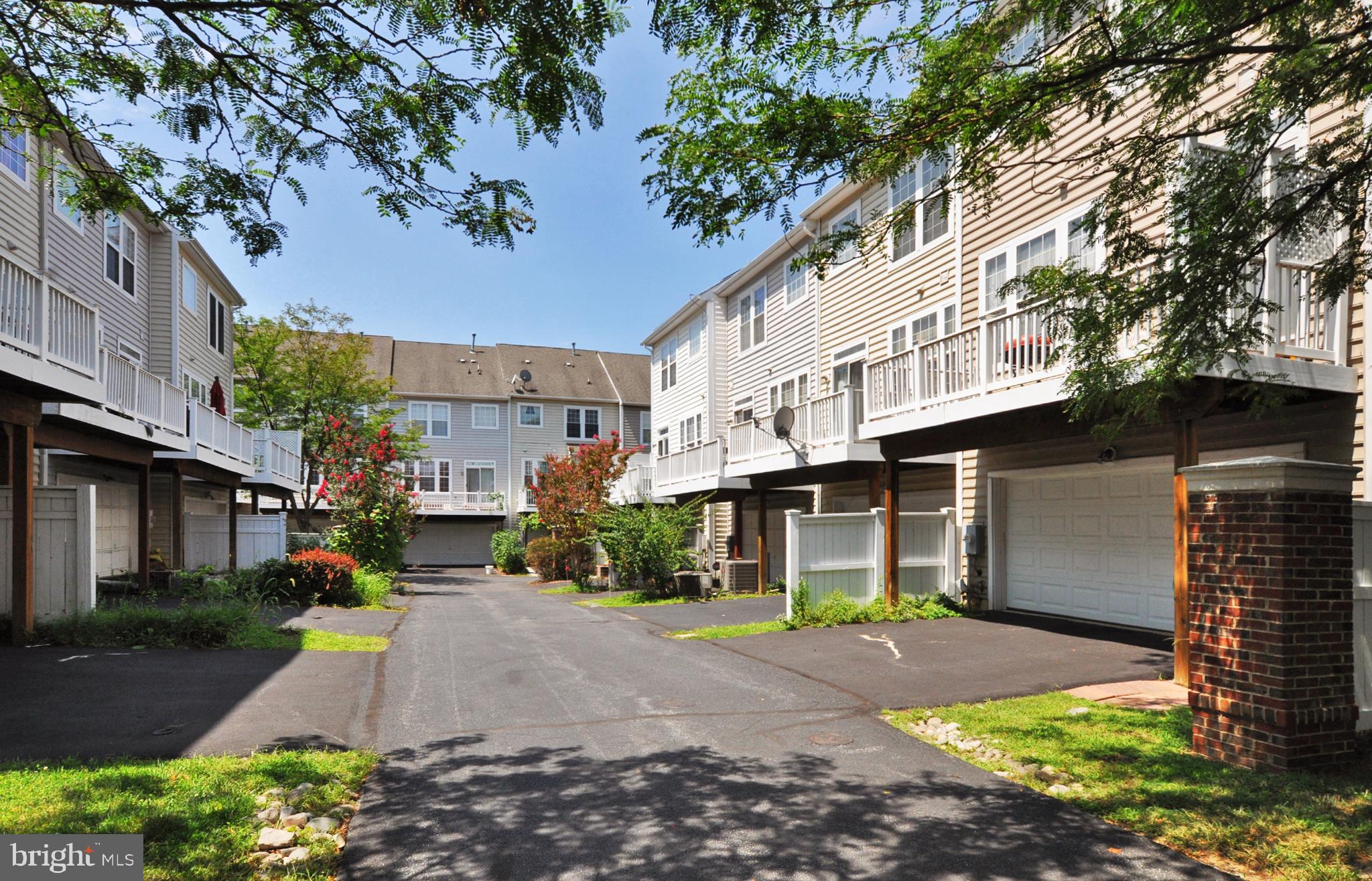 KING FARM WATKINS POND - Residential Lease