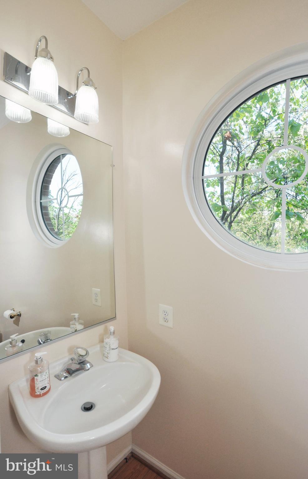 KING FARM WATKINS POND - Residential Lease