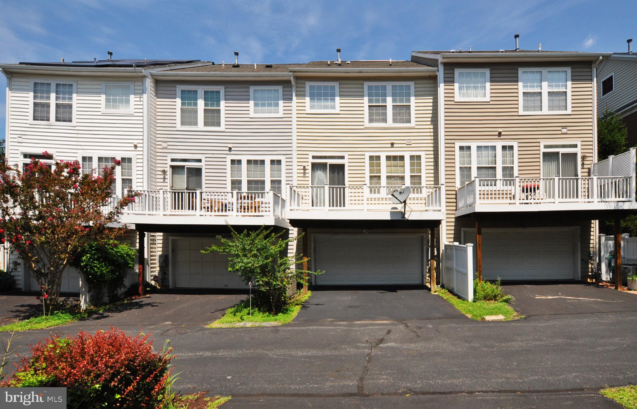 KING FARM WATKINS POND - Residential Lease