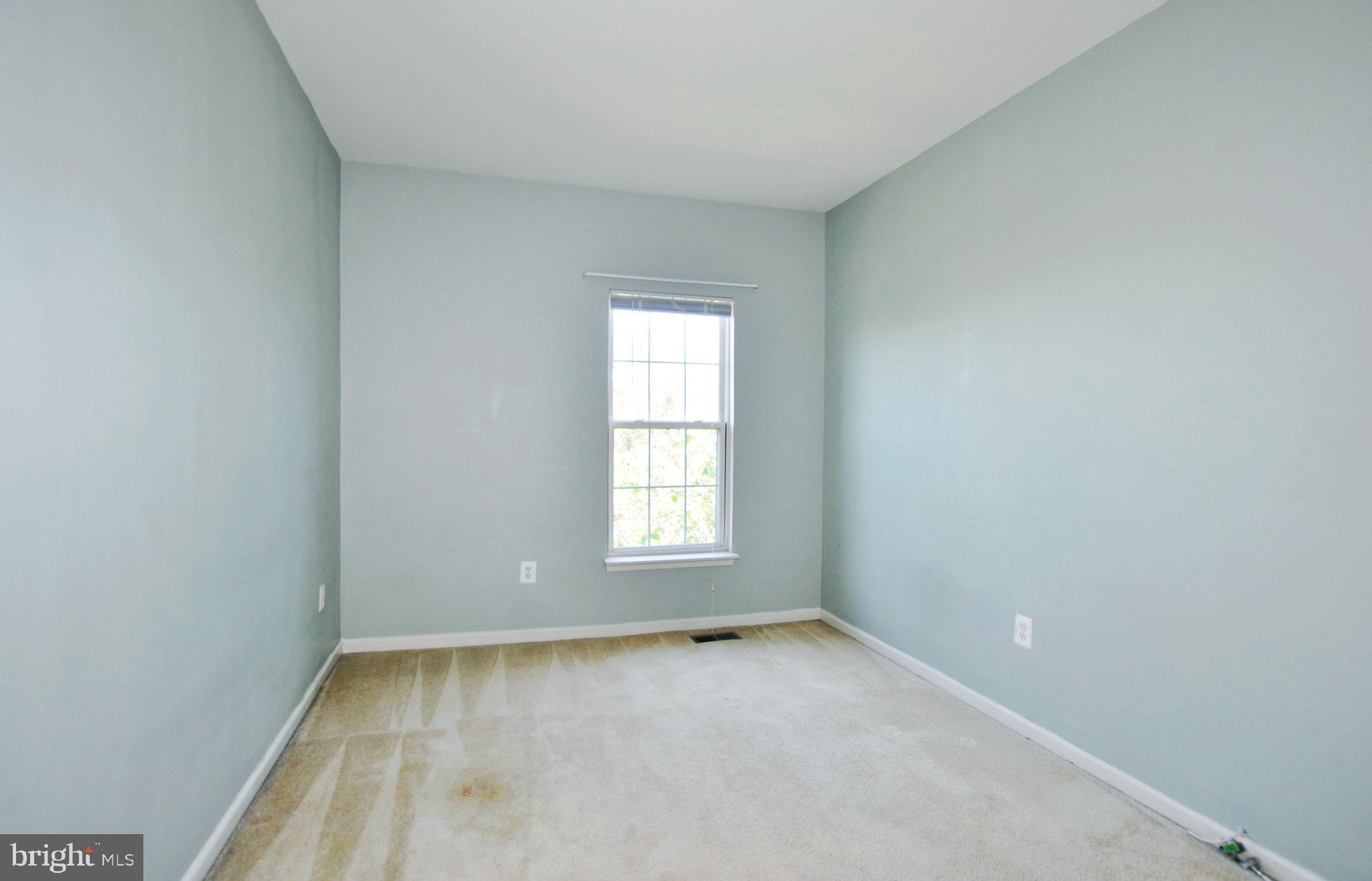 KING FARM WATKINS POND - Residential Lease