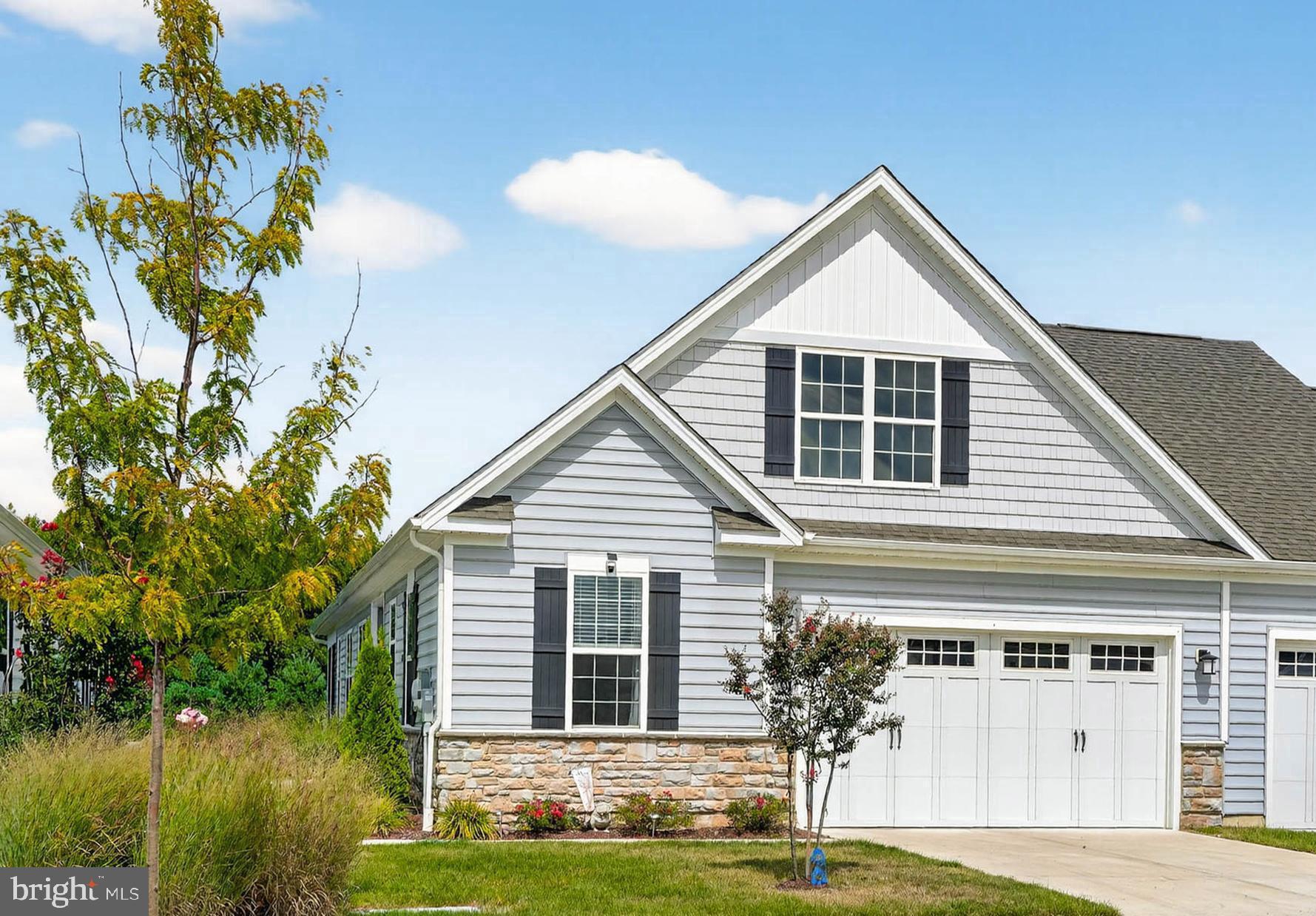 298 MOORINGS CIRCLE
