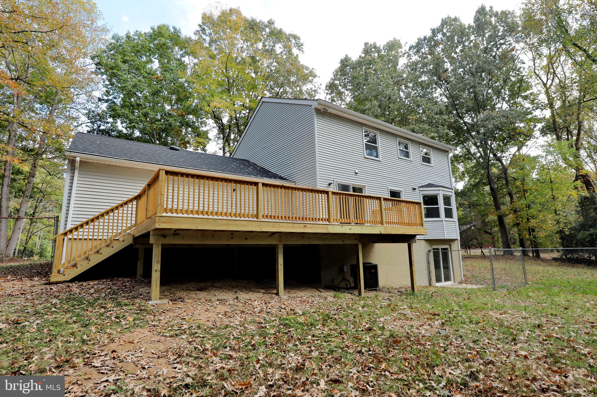 ROLLING HILLS - Residential