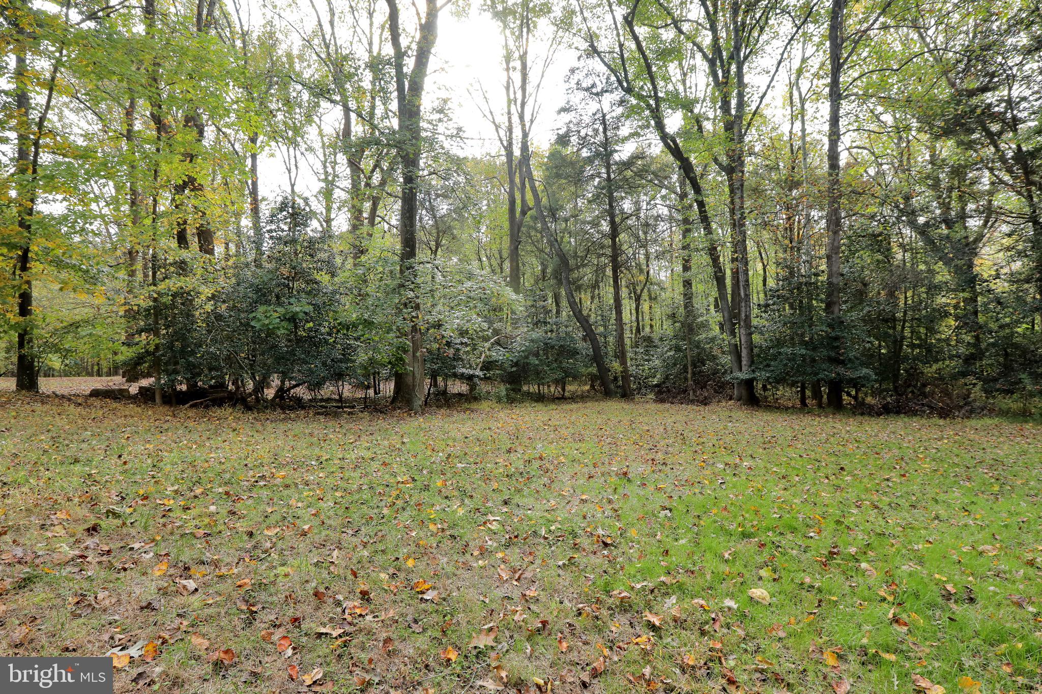 ROLLING HILLS - Residential