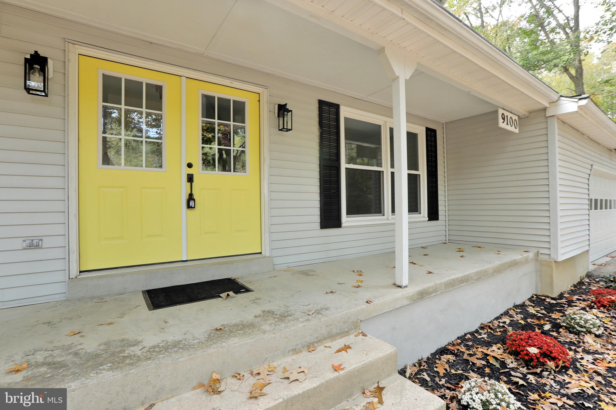 ROLLING HILLS - Residential