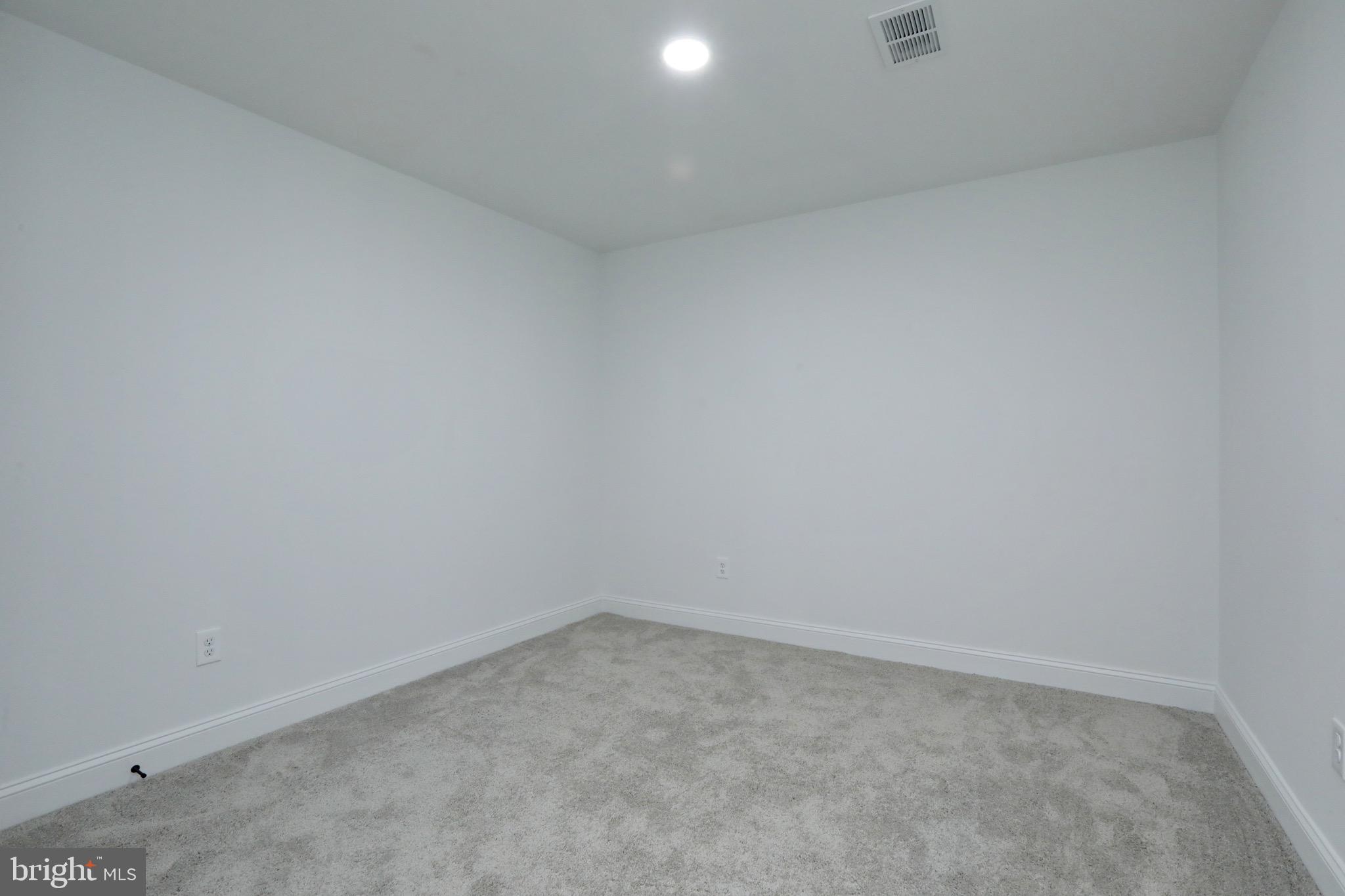 ROLLING HILLS - Residential