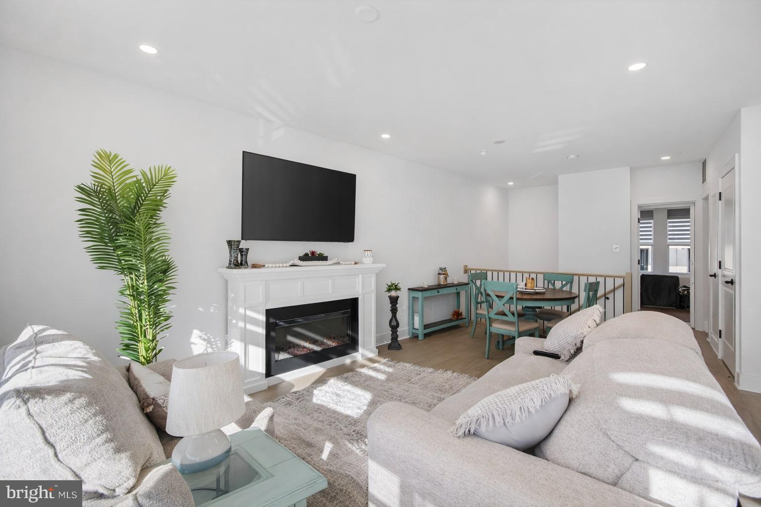 THE GROVE - Residential