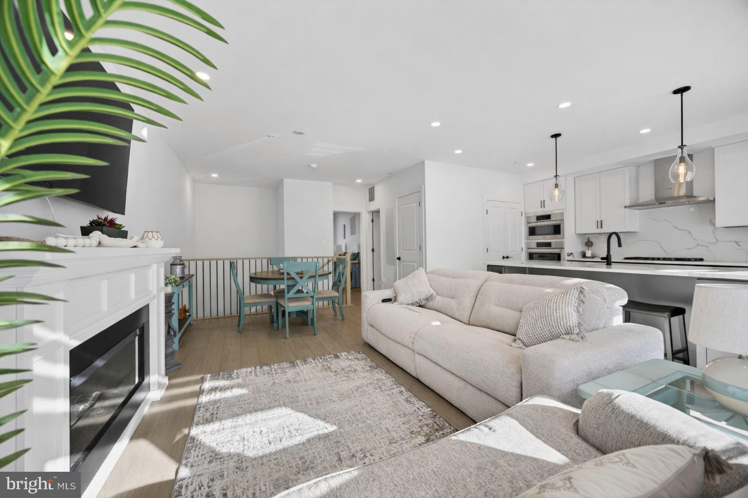 THE GROVE - Residential