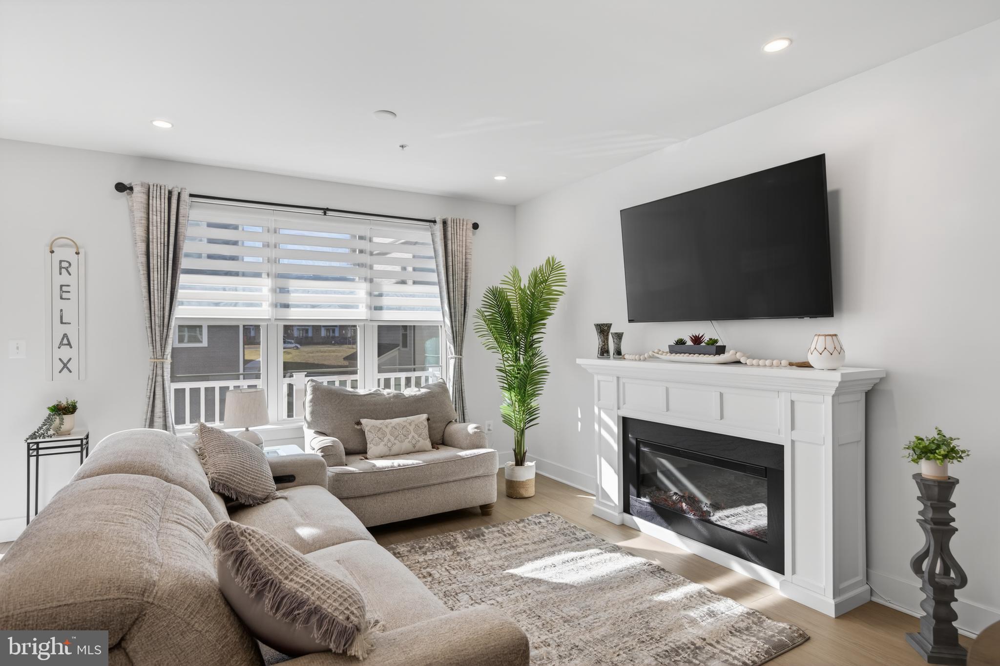 THE GROVE - Residential