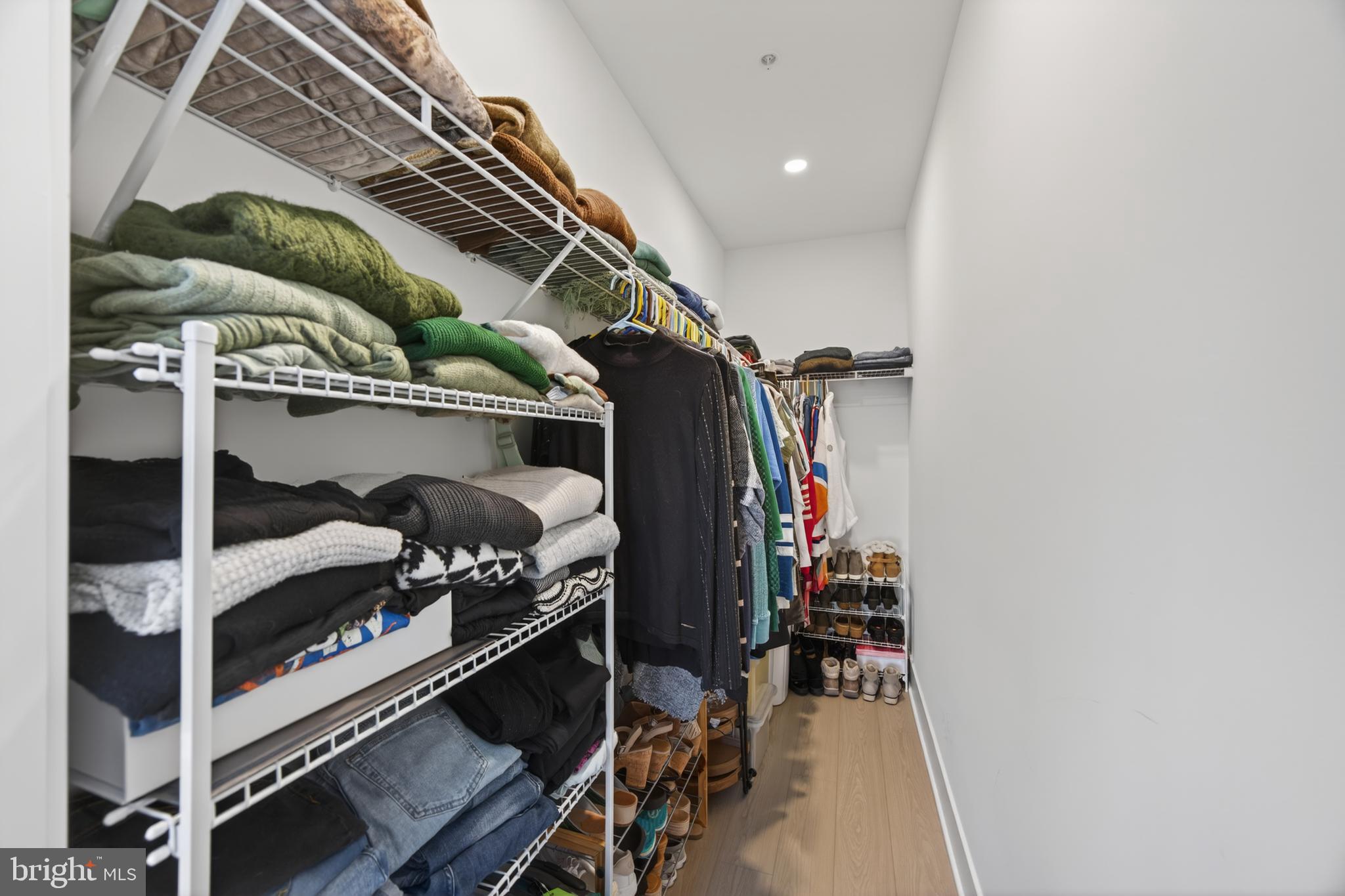 THE GROVE - Residential